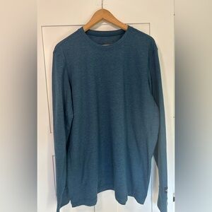 The North Face Men's Blue 
Long Sleeve Shirt